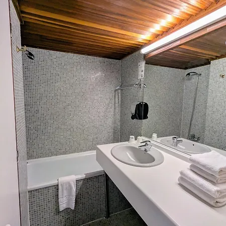Hotel Gergovia 2*